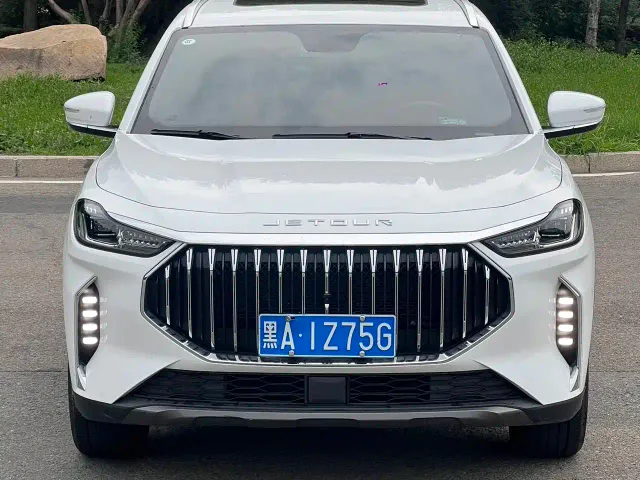 Jetour X70 Plus — Фото автомобиля 3