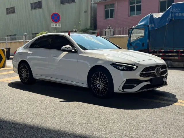 Mercedes-Benz C-Class — Фото автомобиля 3