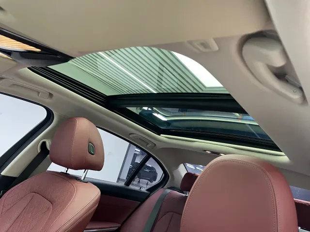 BMW i3 — Фото автомобиля 14