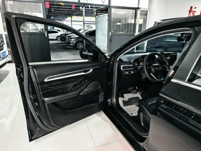 Geely Emgrand — Фото автомобиля 7