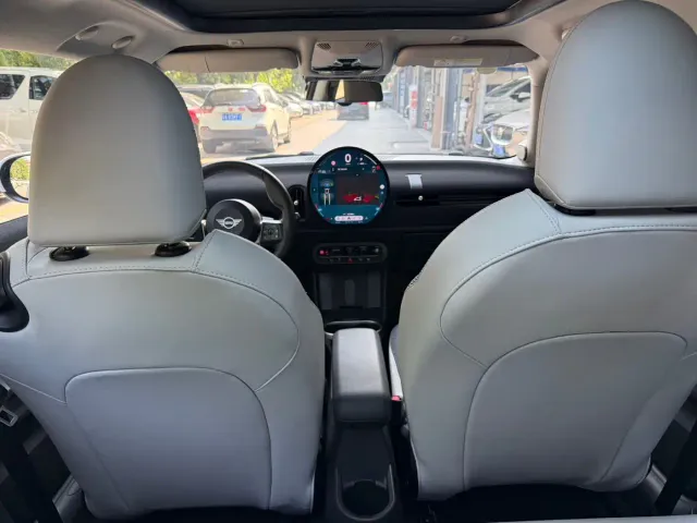 MINI Hatch — Фото автомобиля 16