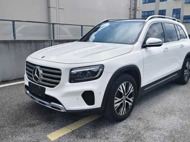 Фотография автомобиля — Mercedes-Benz GLB-Class