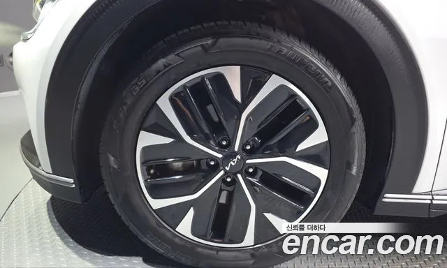 Kia EV6 — Фото автомобиля 5