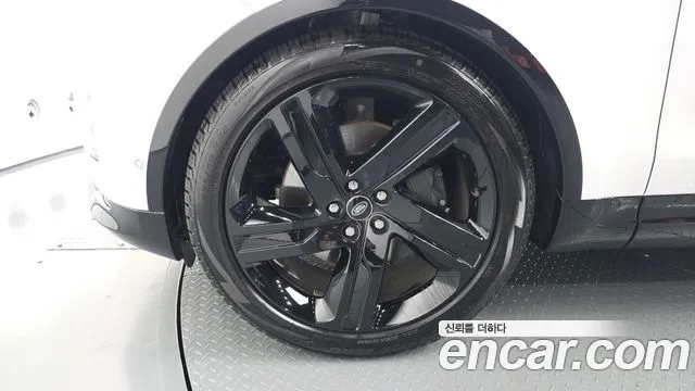 Land Rover Discovery — Фото автомобиля 5