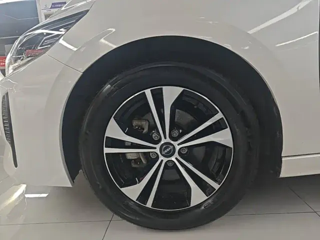 Nissan Sylphy — Фото автомобиля 22