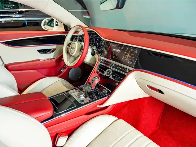 Bentley Flying Spur — Фото автомобиля 10