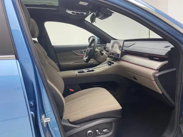 Chery Tiggo 8 PLUS C-DM — Фото автомобиля 11