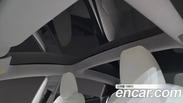 Tesla Model 3 — Фото автомобиля 19