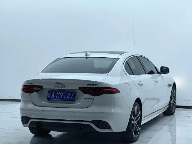 Jaguar XEL — Фото автомобиля 14