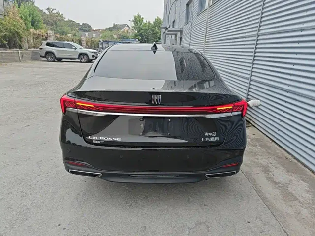 Buick LaCrosse — Фото автомобиля 5