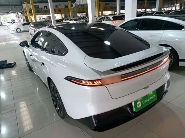 Dongfeng eπ 007 — Фото автомобиля 4