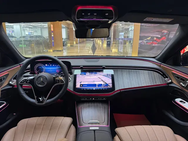 Mercedes-Benz E-Class — Фото автомобиля 15
