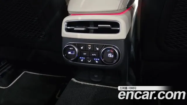 Genesis GV70 3.5T Бензин AWD — Фото автомобиля 16