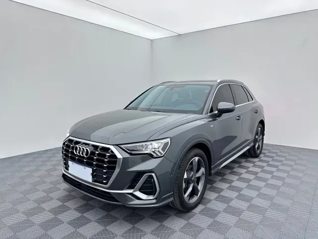 Фотография автомобиля — Audi Q3