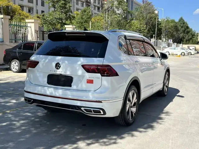 Volkswagen Tiguan L — Фото автомобиля 6