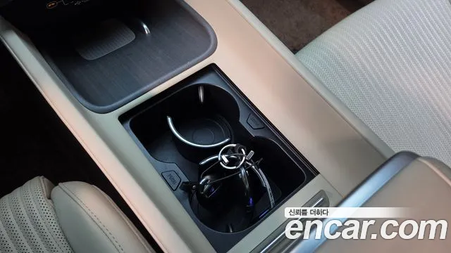 Hyundai Grandeur GN7 — Фото автомобиля 26