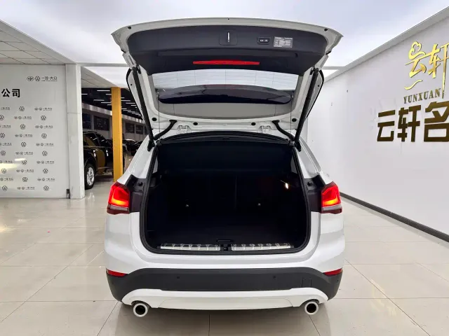 BMW X1 — Фото автомобиля 11