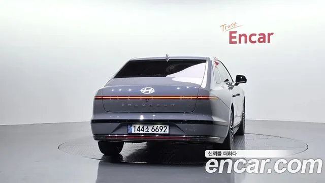 Hyundai Grandeur GN7 — Фото автомобиля 3