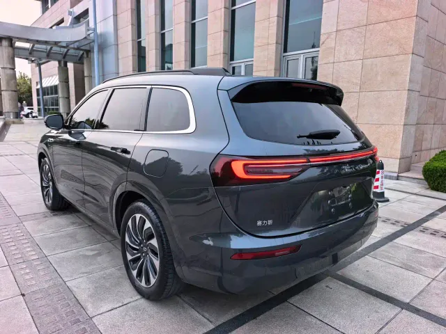 Aito M7 — Фото автомобиля 4