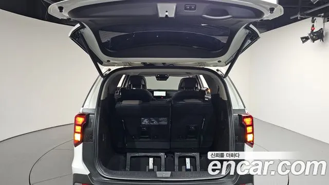 Kia Canival — Фото автомобиля 29