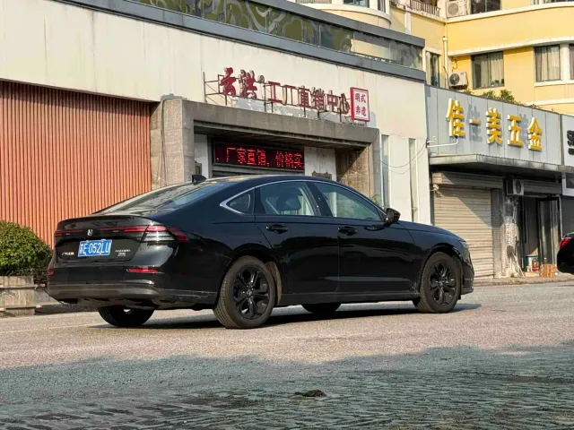 Honda Accord — Фото автомобиля 6