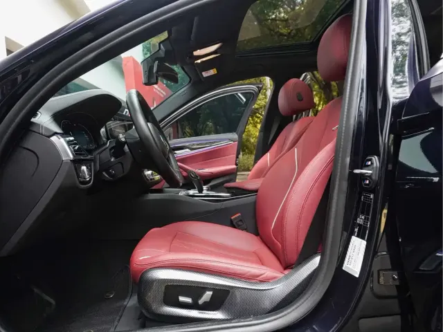 BMW BMW 5 Series 2021 525Li M Sport Package — Фото автомобиля 26