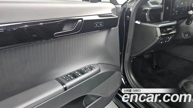 Hyundai Grandeur GN7 — Фото автомобиля 30