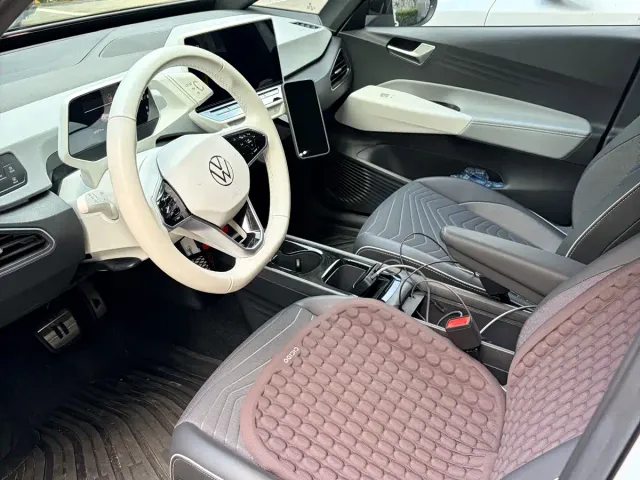 Volkswagen ID.3 — Фото автомобиля 3