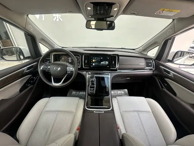 GAC Trumpchi M8 — Фото автомобиля 6