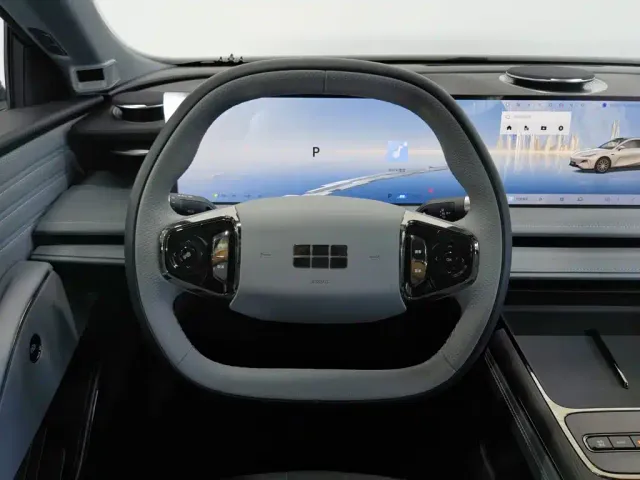 Geely Galaxy E8 — Фото автомобиля 11