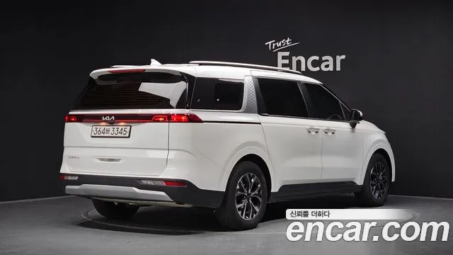 Kia Carnival Generation 4 — Фото автомобиля 2