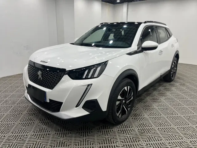 Peugeot 2008 — Фото автомобиля 3