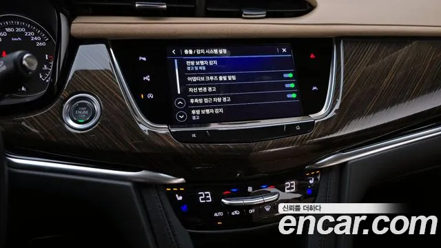 Cadillac XT6 — Фото автомобиля 16