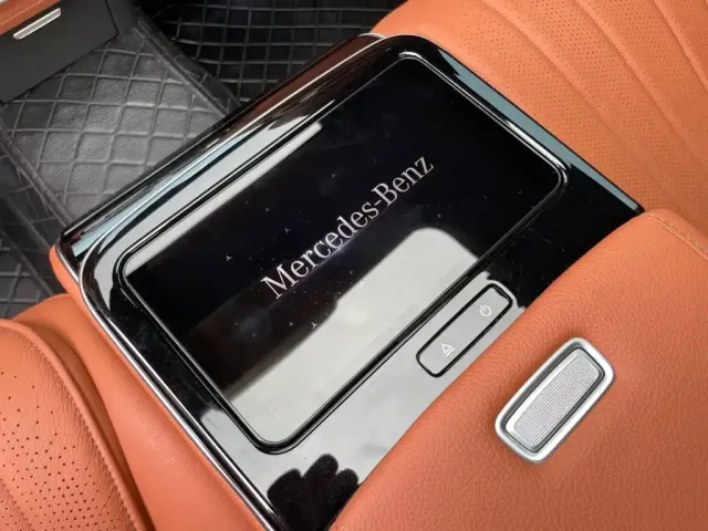 Mercedes-Benz S-Class — Фото автомобиля 14