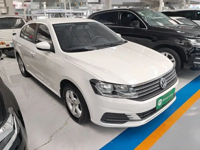 Volkswagen Lavida — Фото автомобиля 3