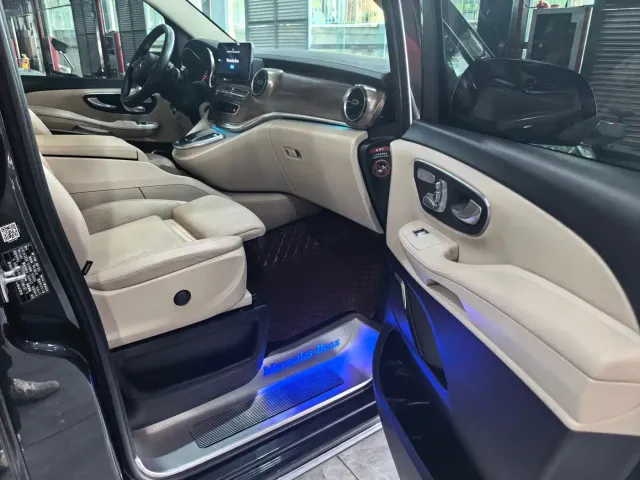Mercedes-Benz V-Class — Фото автомобиля 10