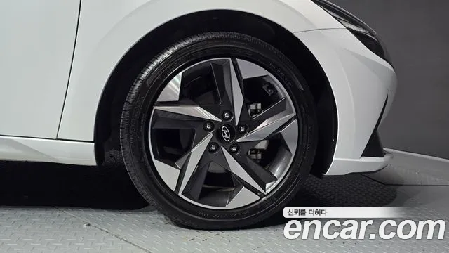 Hyundai Avante CN7 — Фото автомобиля 6