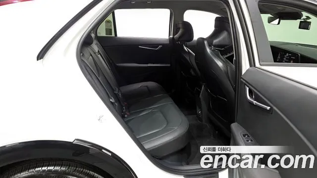 Kia Niro The All New Niro Signature — Фото автомобиля 12