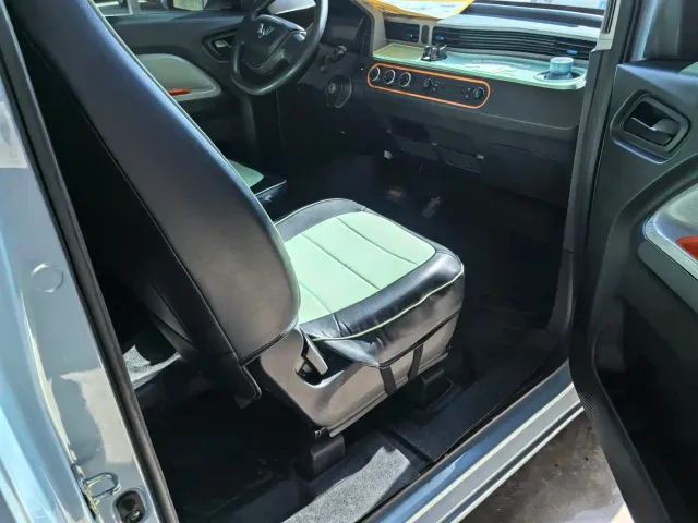 Wuling Hongguang Mini EV — Фото автомобиля 10