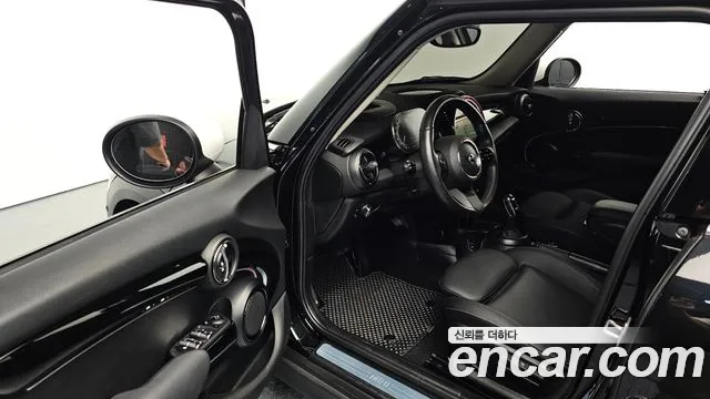Mini Cooper Cooper 5 дверей Classic — Фото автомобиля 10