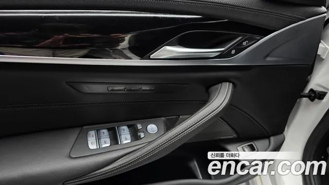 BMW 5 Series G30 — Фото автомобиля 29