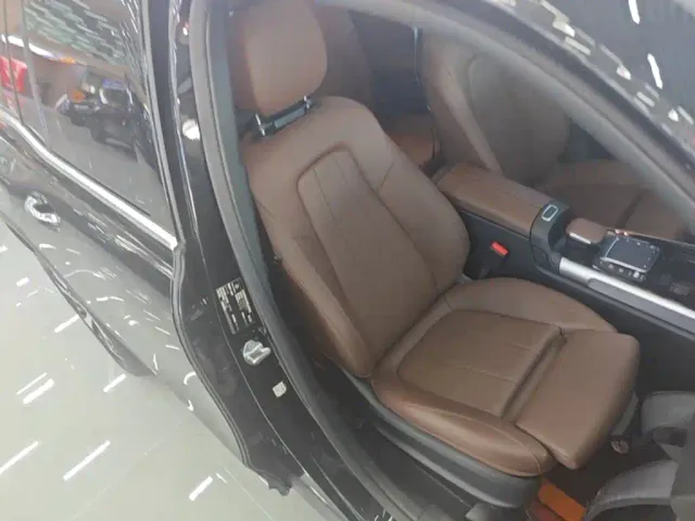 Mercedes-Benz GLB-Class — Фото автомобиля 24