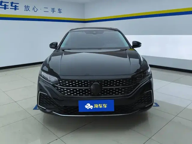 Volkswagen Passat — Фото автомобиля 2