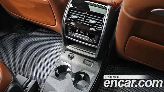 BMW X7 — Фото автомобиля 20