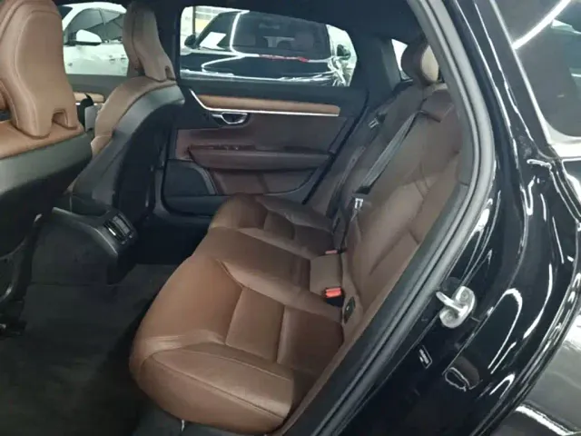 Volvo S90 — Фото автомобиля 16