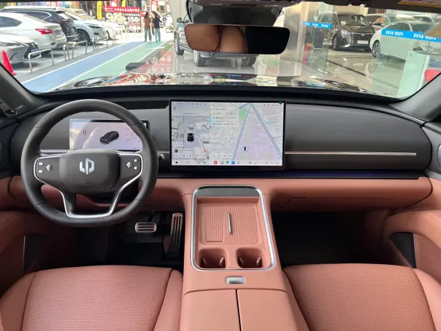 Leapmotor D Series — Фото автомобиля 12