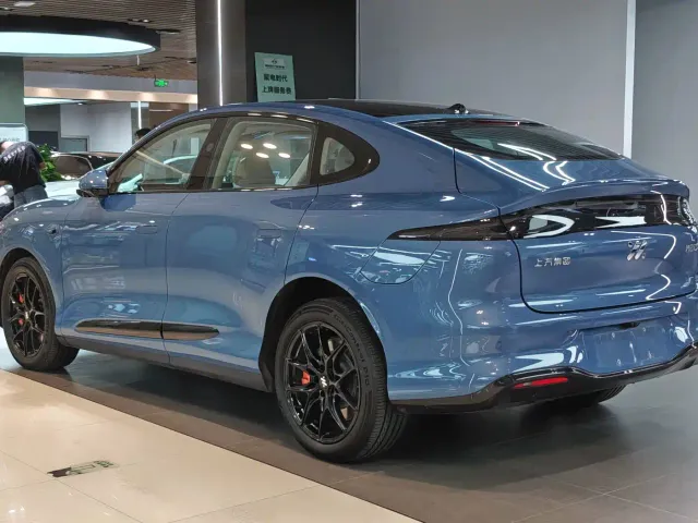 IM Motors LS6 — Фото автомобиля 5