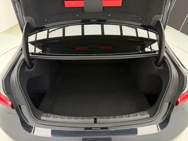 BMW 3 Series — Фото автомобиля 14