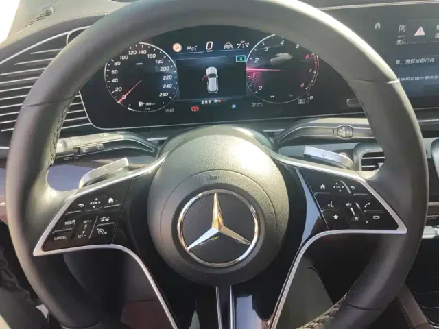 Mercedes-Benz GLE-Class — Фото автомобиля 15