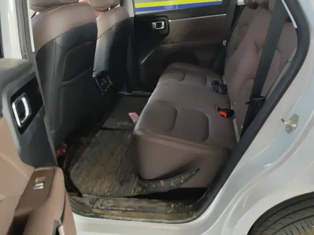 Wuling Starlight 560 — Фото автомобиля 11
